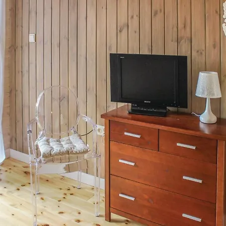 Three-bedroom Holiday In Дом отдыха Колчево